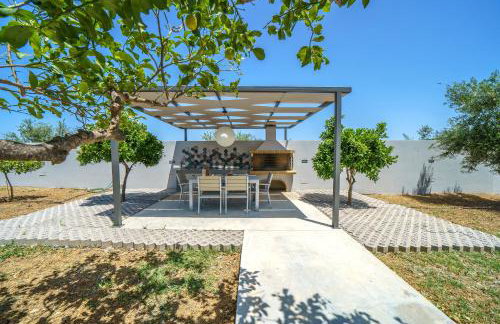 Nostra Terra Villa, 2-acre Secluded Nature Escape with Heated Pool, By ThinkVilla - Foto 6