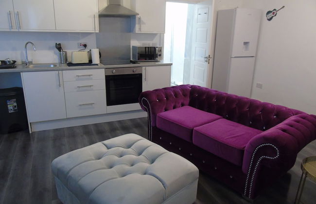 Inviting 1-bed Ground Floor Apartment in Bolton - Foto 4