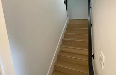 Downtown New 3 Story Sleeps 14 - Foto 9