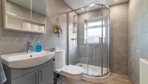 Beautiful Three Bedroom House - Manchester Escape - Foto 5