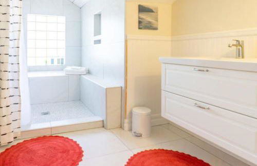 8BR at Tower Grove Park Sleeps 22 ABODEbucks - Photo 41