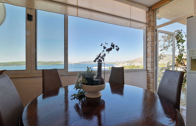 Apartment With Breathtaking sea View - Photo 28