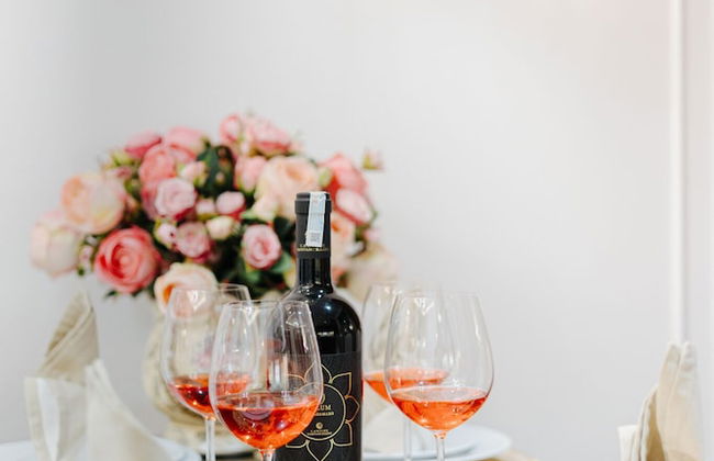 Luxe Paradise Suites Hotel - Photo 29