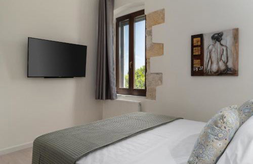 The Olive Mill House - Luxe Villa, Classic Charm - Foto 50