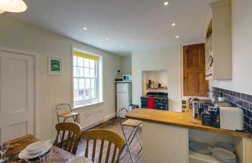 Coastguards Lantern - Photo 13