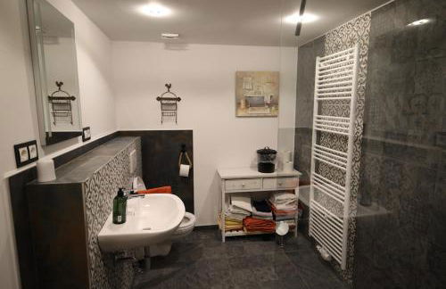 ostfriesisches Bauernhaus mit HotPo zur Erholung - Photo 3