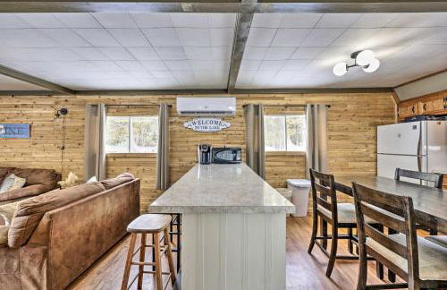 Cozy Maine Lakefront Cabin Rental - Foto 9