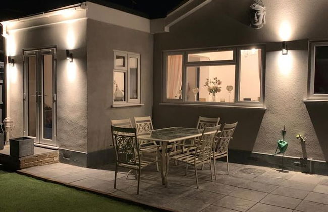 Beautiful 2-bed Bungalow in Canvey Island - Foto 14