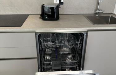 Beach Palace with small swimming pool, private beach, parking - Foto 10