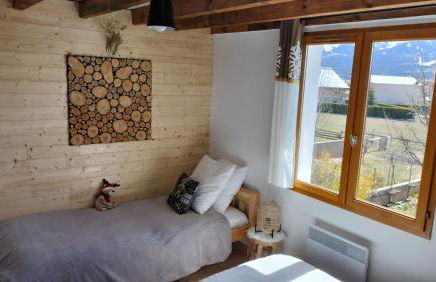 le chalet Cerdan - classé 3 étoiles - 5 personnes - 2 chambres- parking -garage-jardin-WIFI-rénové en 2023 - Foto 20