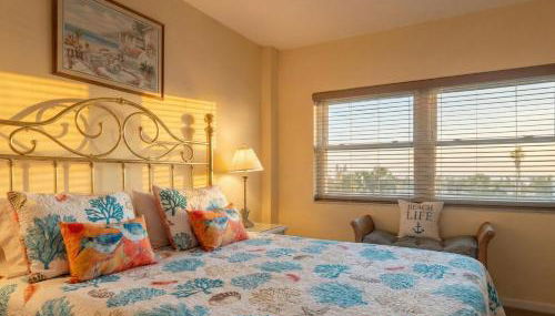 Spacious 3BR Beachfront Condo with Balcony & Parking - Foto 5