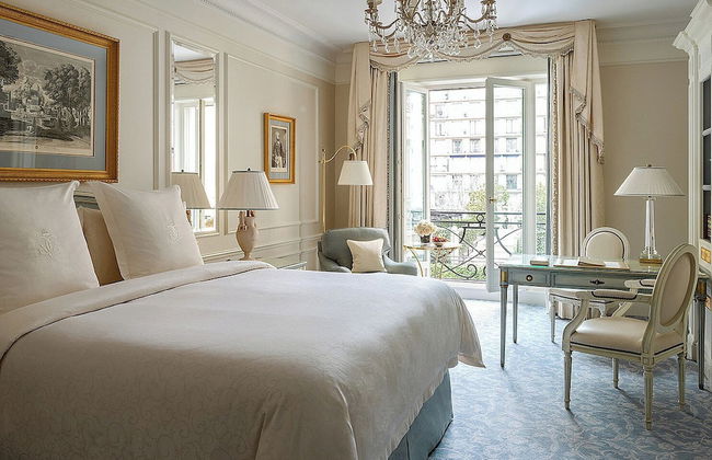 Four Seasons Hotel George V - Photo 26