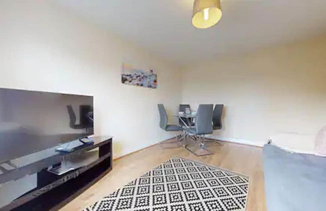 Captivating 2-bed Apartment in Stanford-le-hope - Foto 10