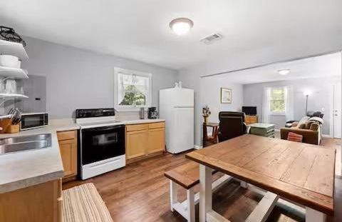 Rayburn's Drowsy Lane Retreat - Foto 10