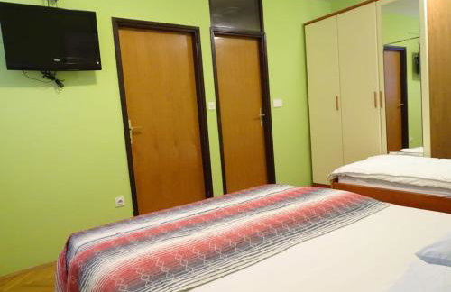 Zana Apartments - Photo 12