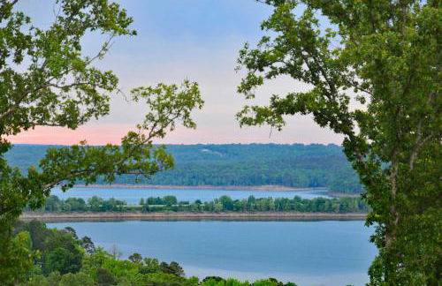 Luxury Family Retreat - Greers Ferry Lake Views! - Foto 45