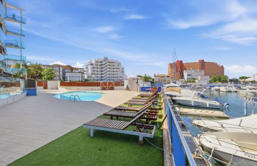 Apartamento en Port Trebol con parking privado y acceso directo a la piscina - Photo 13