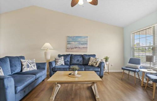 Escape to Paradise w Saltwater Pool 25 Min to PCB - Foto 5