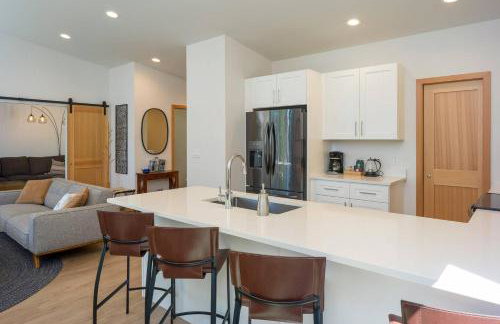 Forest luxury Gourmet kitchen Moran Park nearby - Foto 13