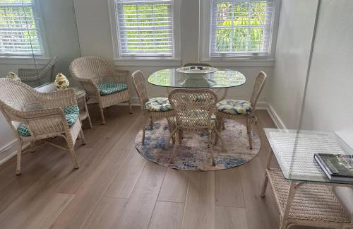 TROPICAL Palm Beach NEW SUITE 3 Beds 2 BEDRS &2BATHROOMS ENSUITE BEACH 5 MINOutdoorPOOL Garden - Photo 49