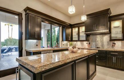 Luxury Contemporary Sanctuary w/ Pool and Views! - Foto 32