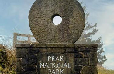 School House, cosy cottage for 12 with hot tub in the Peak District - Photo 6