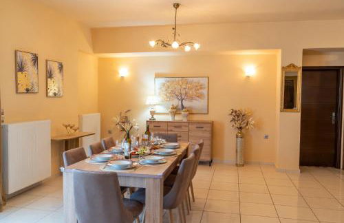 Amalia Villa with Private Pool - Photo 20