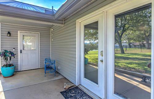 Waterfront 3BR Retreat - Pool & Hot Tub - Foto 10