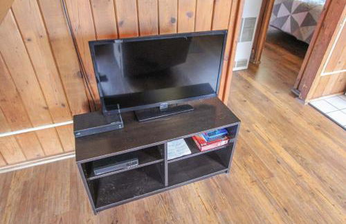 Lakefront Cottages 4 & 5 - 6BR Retreat for 12 - Foto 14