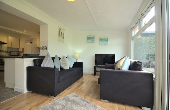 Westlands Lodge - Photo 1