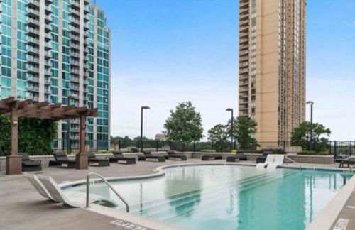 Buckhead High-Rise Retreat with Pool & Balcony - Foto 36