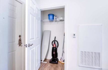 Luxury Modern Apt with Patio - Foto 27