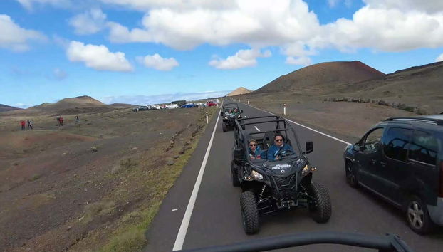 Atravessando de buggy o Parque Natural de Los Volcanes