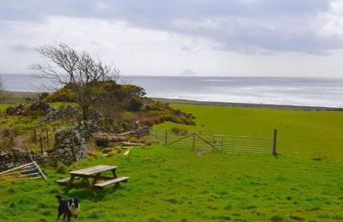 1 bed in Kilmory CA344 - Photo 2