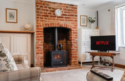 Charming Suffolk Cottage, 3 Bedroom, Parking - Foto 1