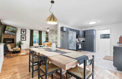 Cozy Retreat w Hot Tub Firepit & Grill near Bryce - Foto 6