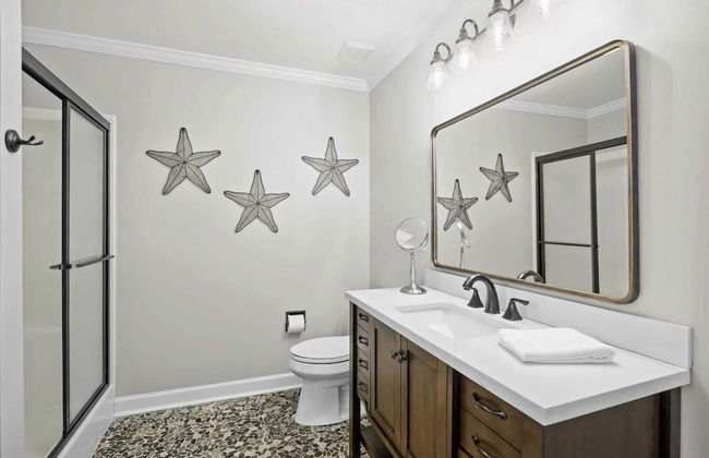 Water, Water Everywhere by Avantstay Pool + Dock - Foto 7