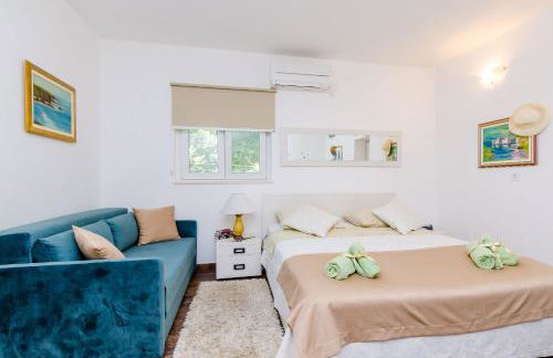 Camelia Luxury Apartments - Photo 8