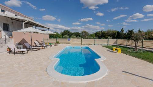 Kuća za odmor M&J s grijanim bazenom - Foto 5