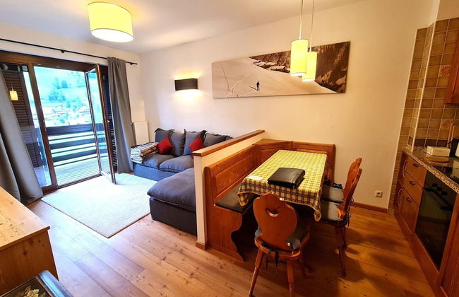 Apartment With Balcony and Mountain Views - Photo 17