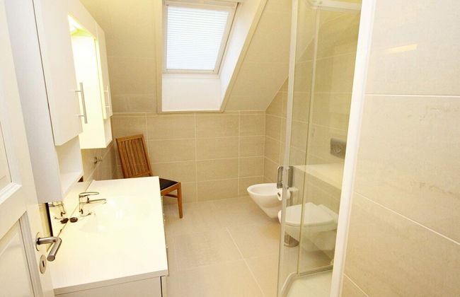 12 Person Holiday Home in Jelsa - Foto 14