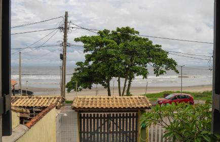 Vista para o mar e a poucos passos da praia - com Wi-Fi - Photo 2