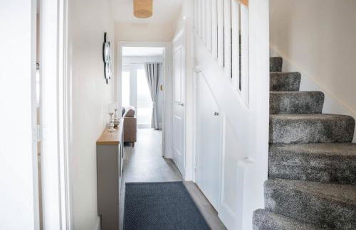 Leeds 4-bed house - hot tub, parking & games - Foto 33