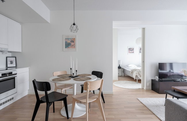 Stylish New 1BR Home with Sauna, Hosts 5 Guests - Photo 7