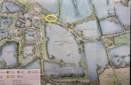 Cosy Cotswold Lodge by Your Home Here - ideal for families, log-burner, spa, private parking, EV Hookup included and heated swimming pools - Foto 27