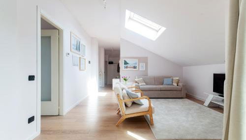 The Lake Suite Fiumelatte - Lake front apartment - Foto 2