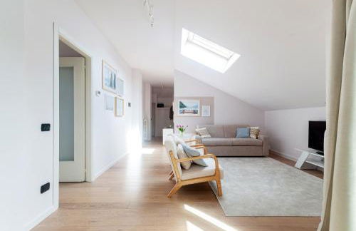 The Lake Suite Fiumelatte - Lake front apartment - Foto 2