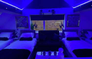 NEW…THE HOTTUB HOUSE BLACKPOOL PLEASURE BEACH - Photo 14