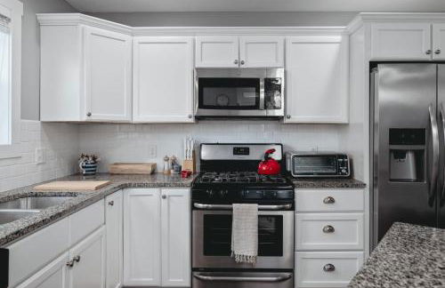 962 Townhouse 3BR Near Downtown Beaches and Wineries - Photo 24