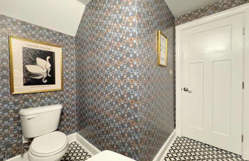 Classy 3-Story Downtown Apt - Great Location - Foto 39